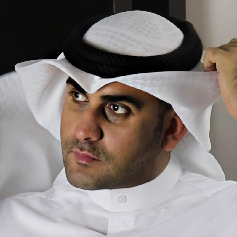 تصلبت.. مذيع كويتي يرتد عن الإسلام ويعتنق المسيحية