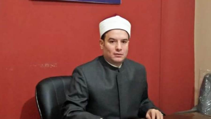 مأذون شرعي: أغلب المتزوجون لا يضعون شروطا في عقود الزواج