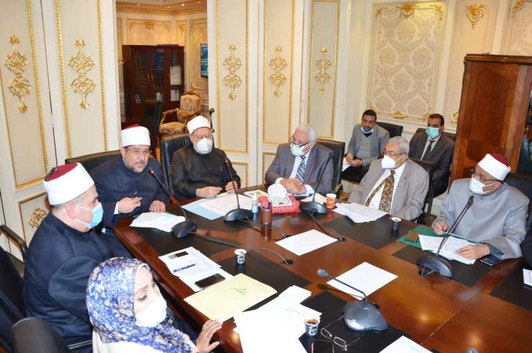 وزير الأوقاف مع لجنة الشئون الدينية