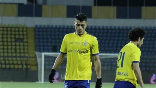 عبدالرحمن مجدي لاعب الفريق الأول لكرة القدم بالنادي الاسماعي