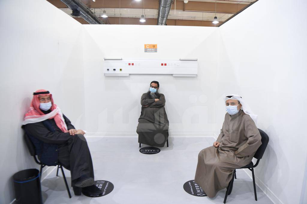 خلال تطعيم المواطنين في الكويت 