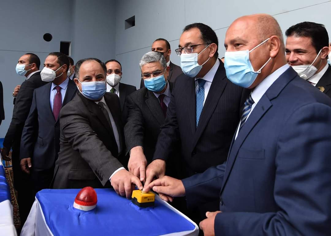 رئيس الوزراء وزير النقل بمحطة الكيت كات 