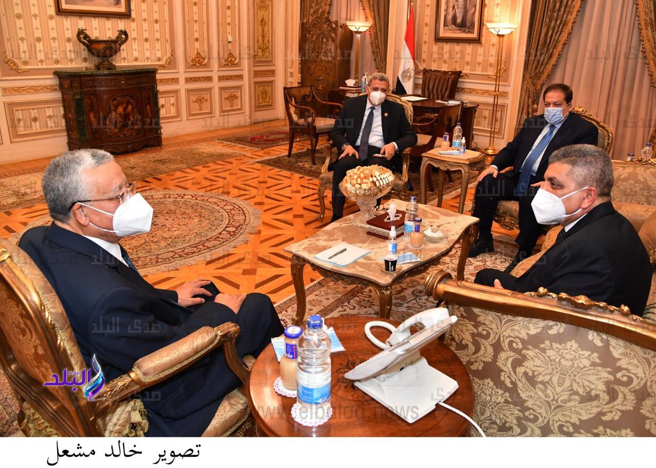 المستشار حنفي جبالي  يستقبل رئيس قناة السويس