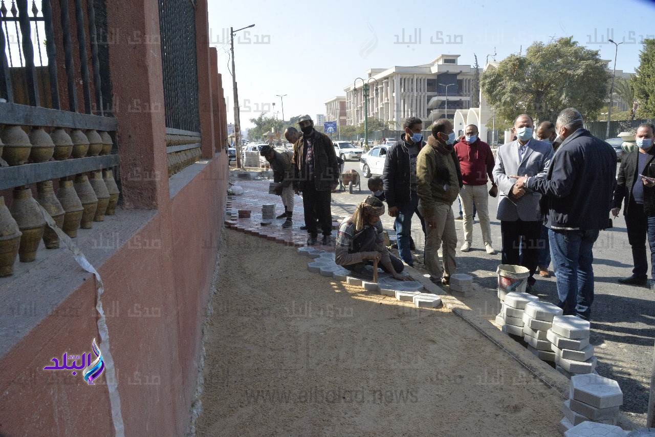 محافظ أسيوط يتفقد أعمال رصف وتطوير بعض الشوارع والميادين