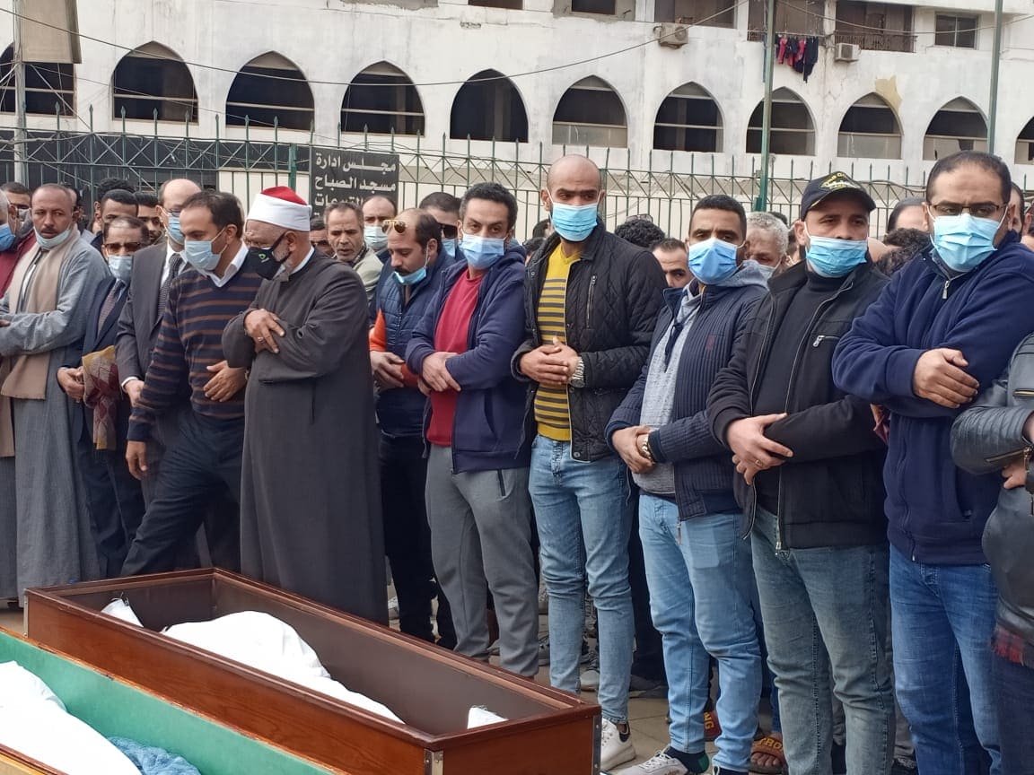صلاة الجنازة على محمود عبد الغفار 