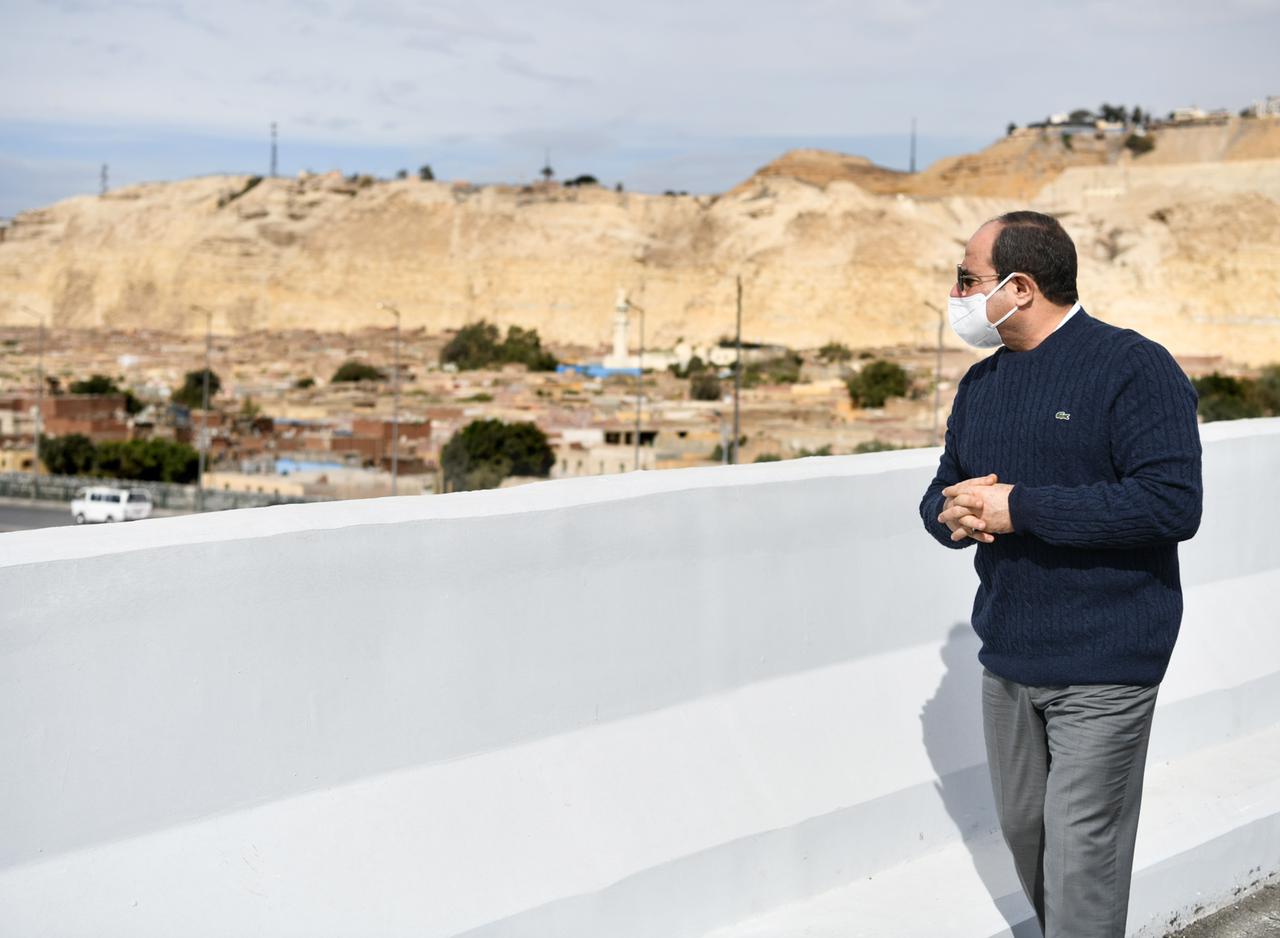 الرئيس السيسى يتفقد