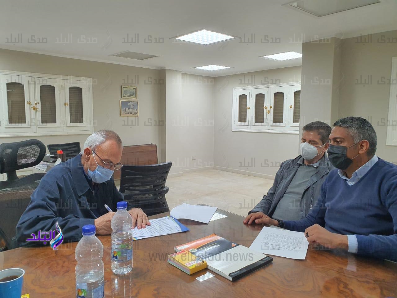 جانب من التوقيع