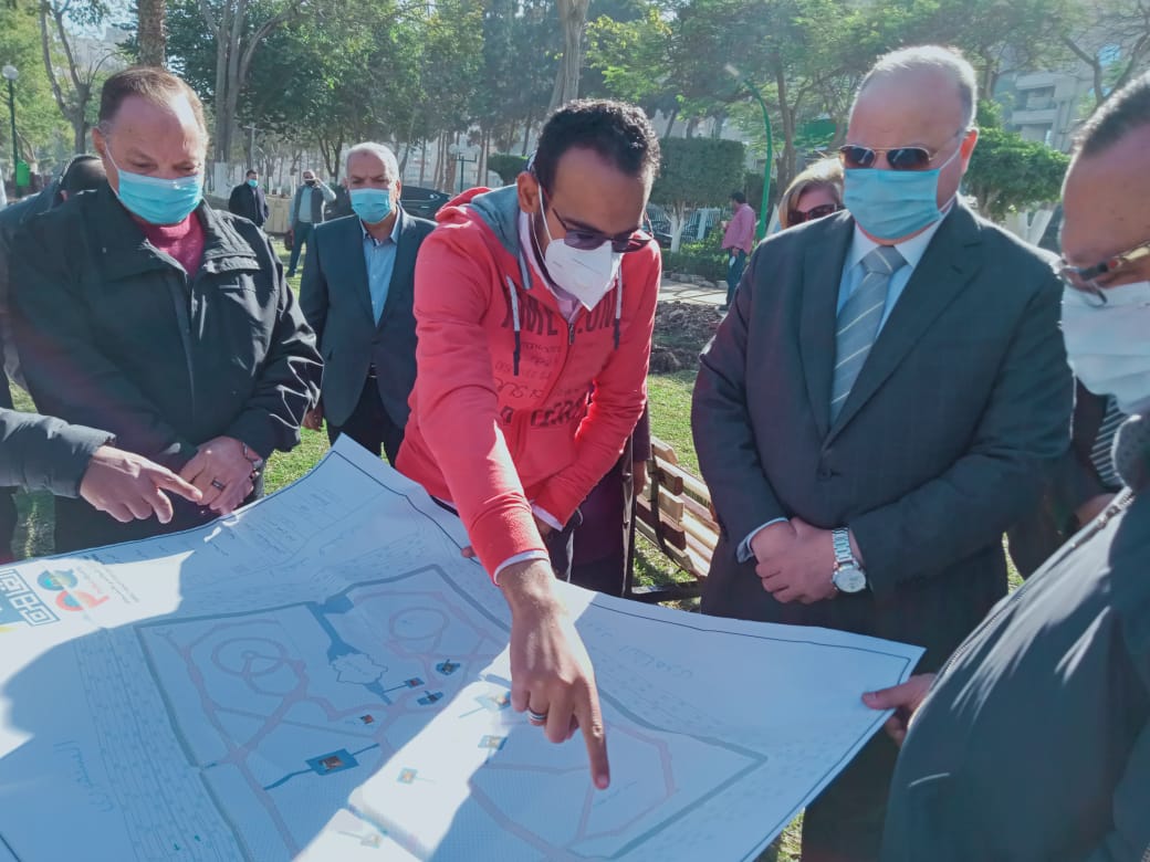 جولة محافظ القاهرة في حديقة الطفل 