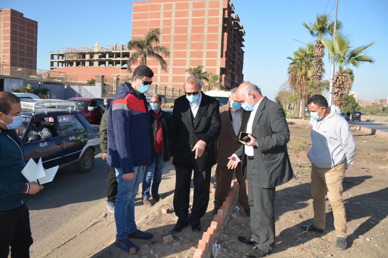 محافظ القليوبية يتفقد محور شركات البترول