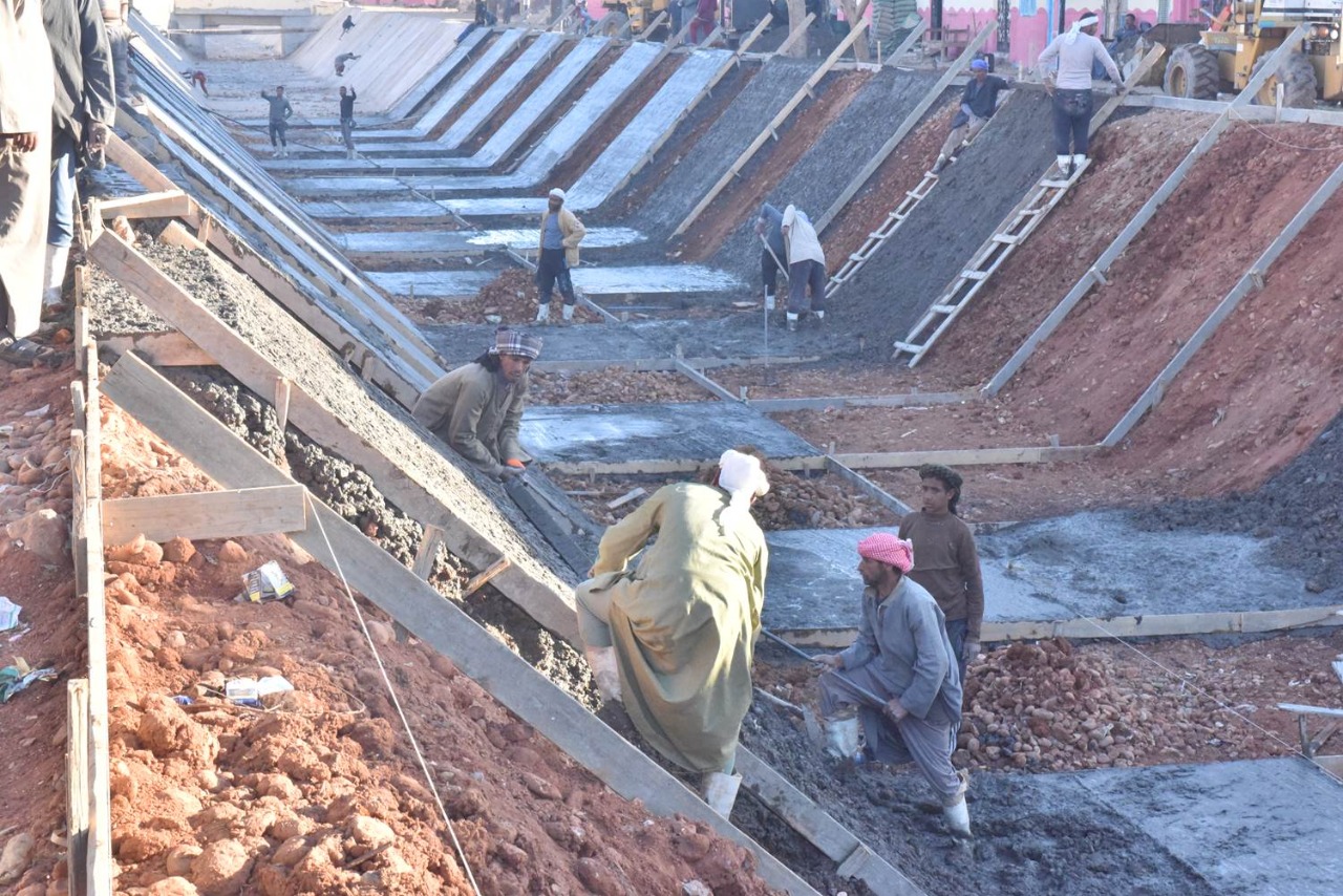 مروع تبطين الترع 