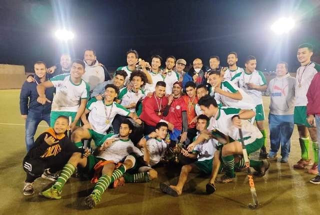 أبطال فريق نادي الشرقية للهوكي