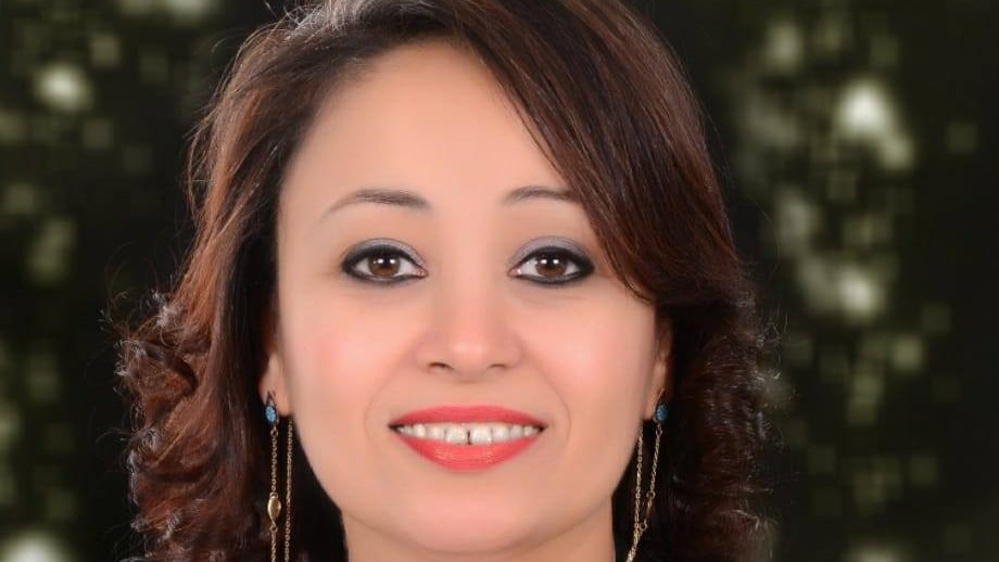 النائبة رشا اسحق عضو مجلس الشيوخ 