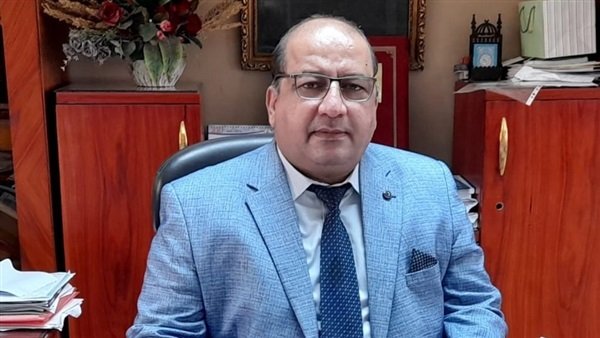 الدكتور احمد رجب 