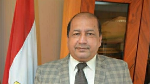الدكتور أحمد رجب 