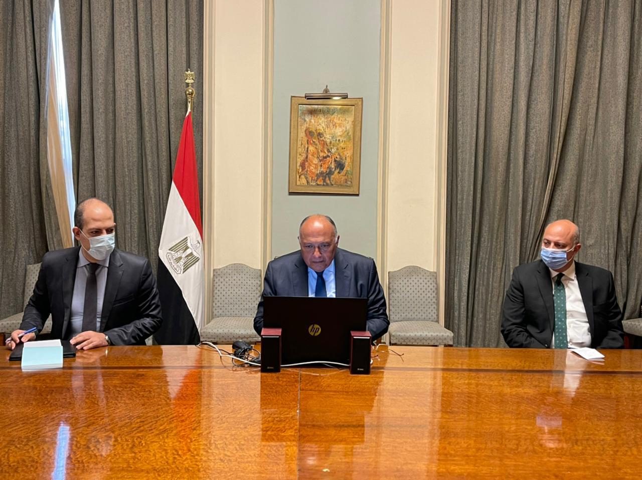 وزير الخارجية خلال الاتصال 