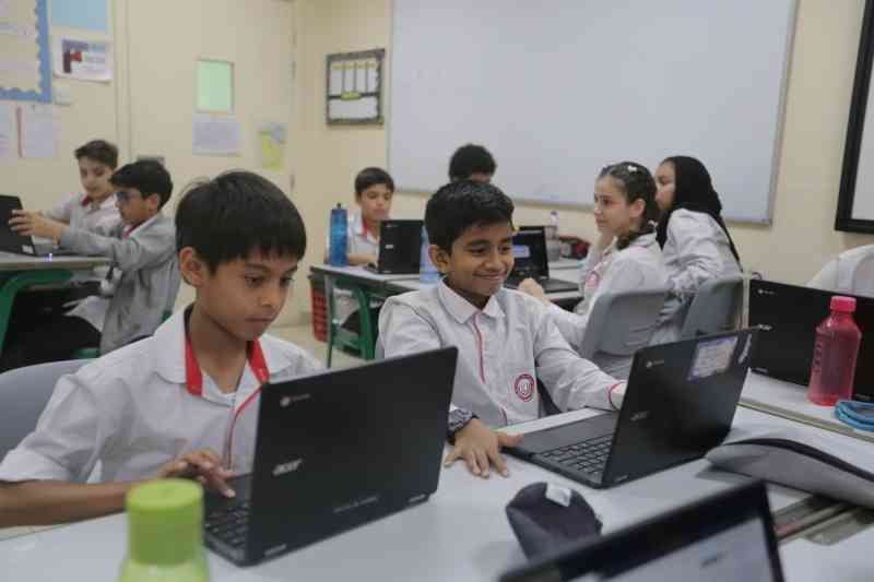 المدارس في الإمارات