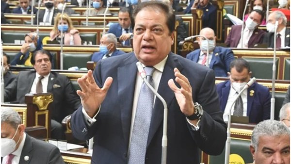 النائب محمد ابو العينين