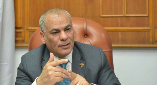 عميد كلية الدراسات الأفريقية 