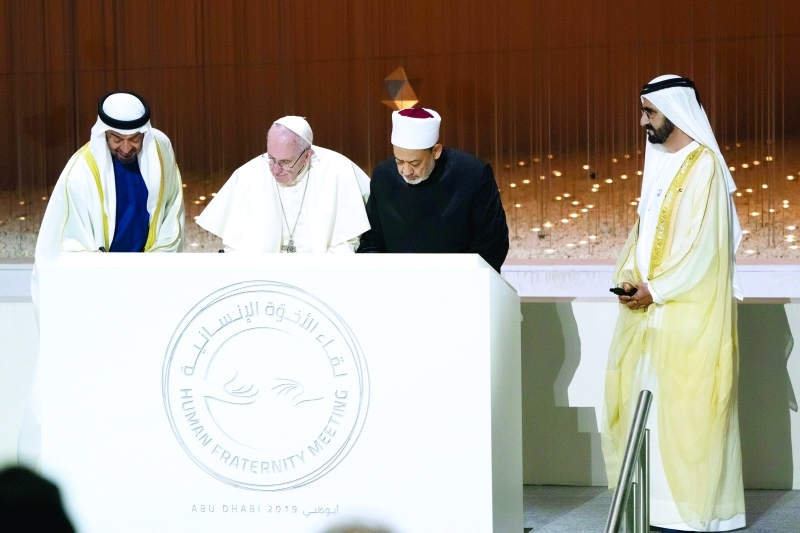 ولي عهد أبوظبي يهنئ جوتيريش ولطيفة ابن زيارتين بجائزة زايد ل