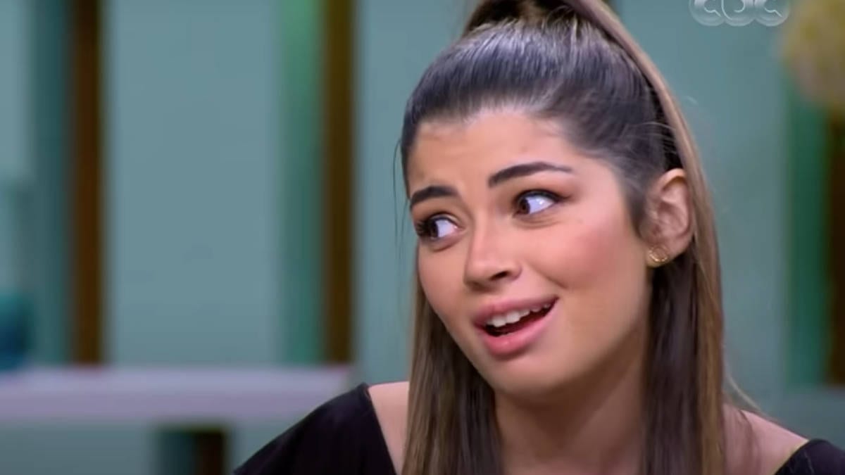 الفنانة ليلى أحمد زاهر 