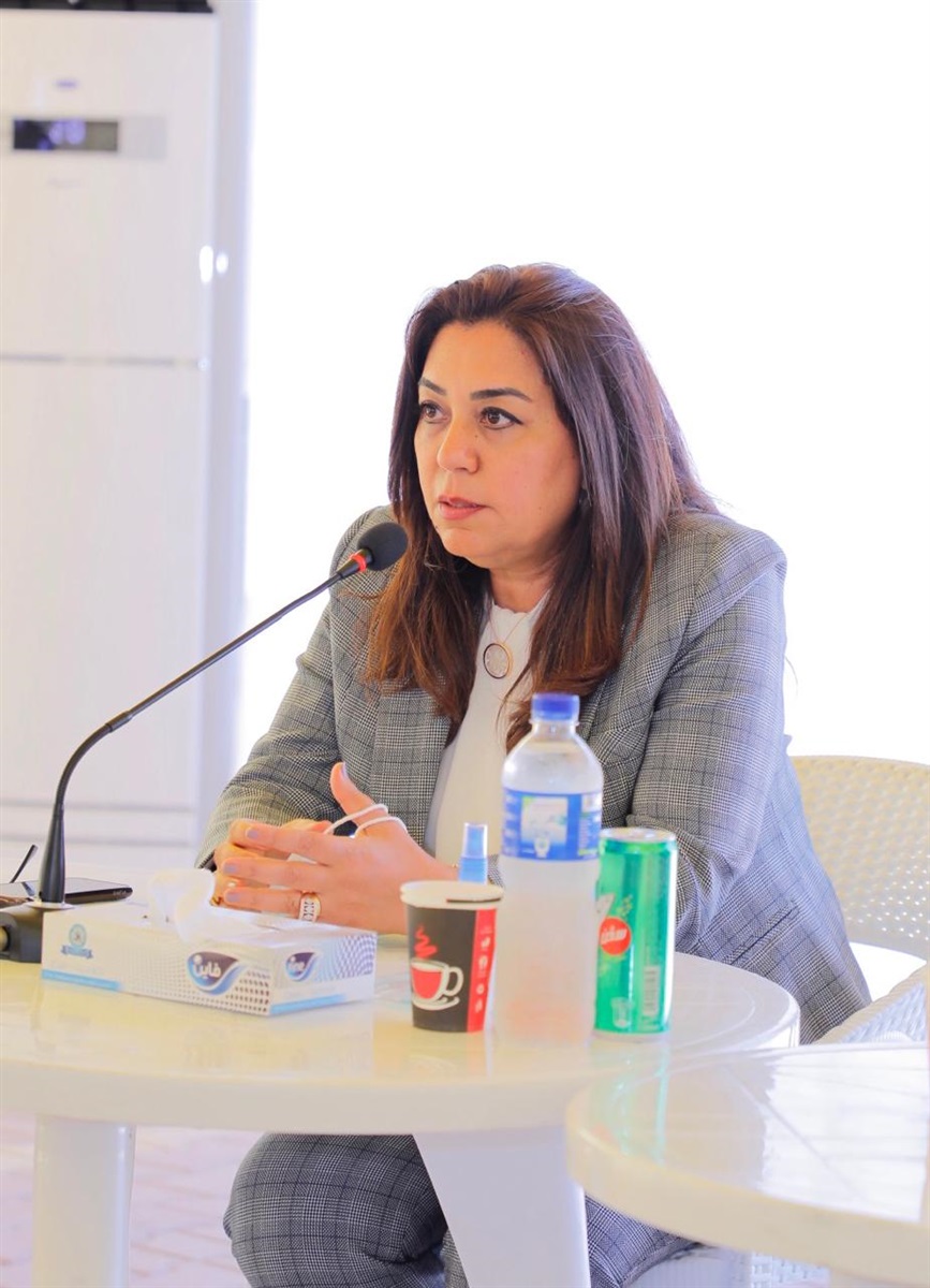 منال عوض محافظ دمياط 