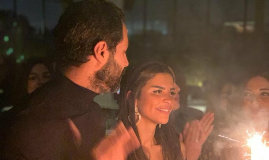 كريم فهمي وزوحته