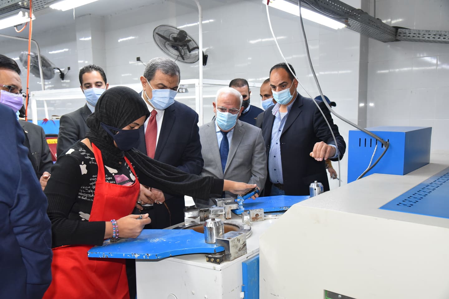جولة وزير القوى العاملة 