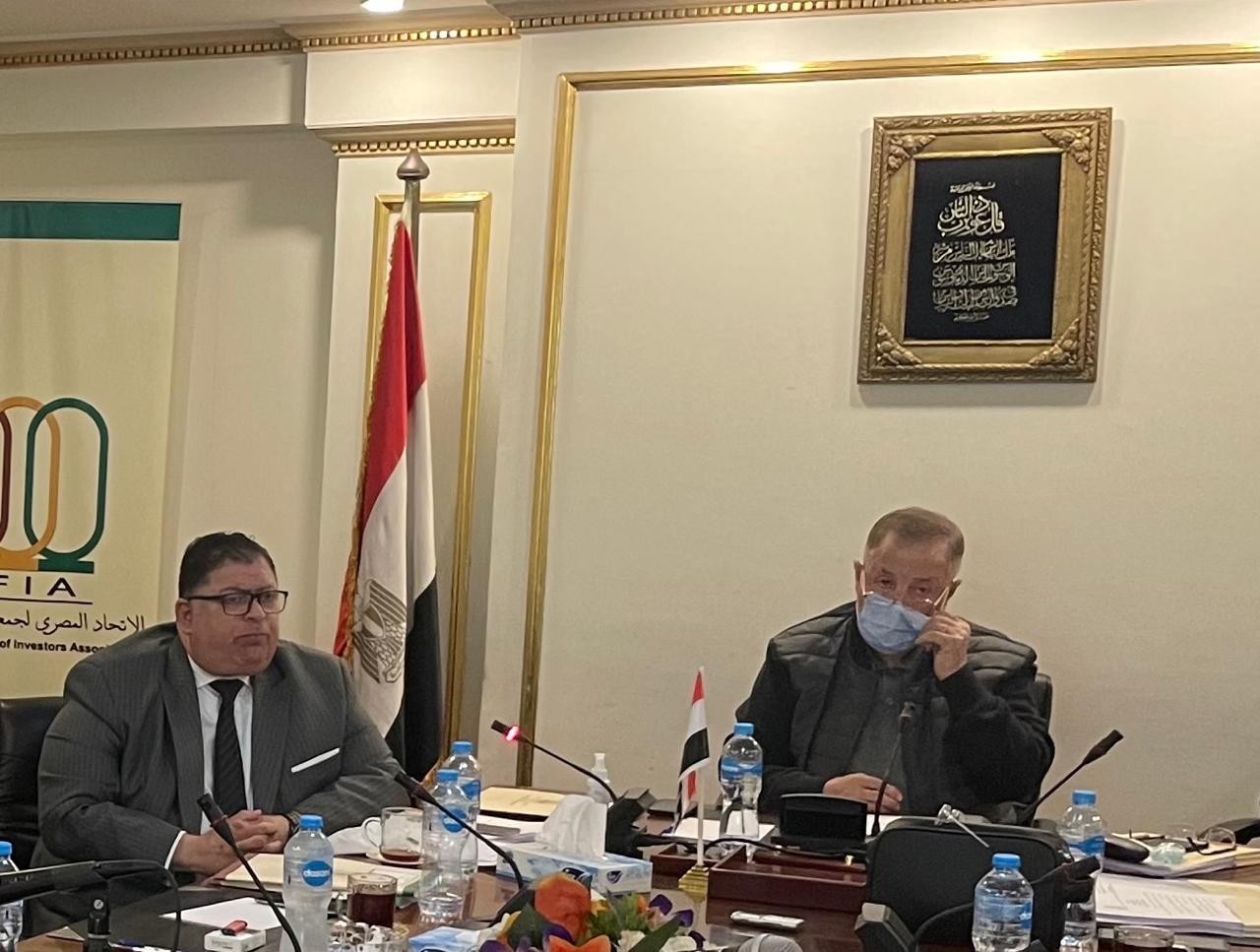 الدكتور محرم هلال رئيس الاتحاد خلال الاجتماع