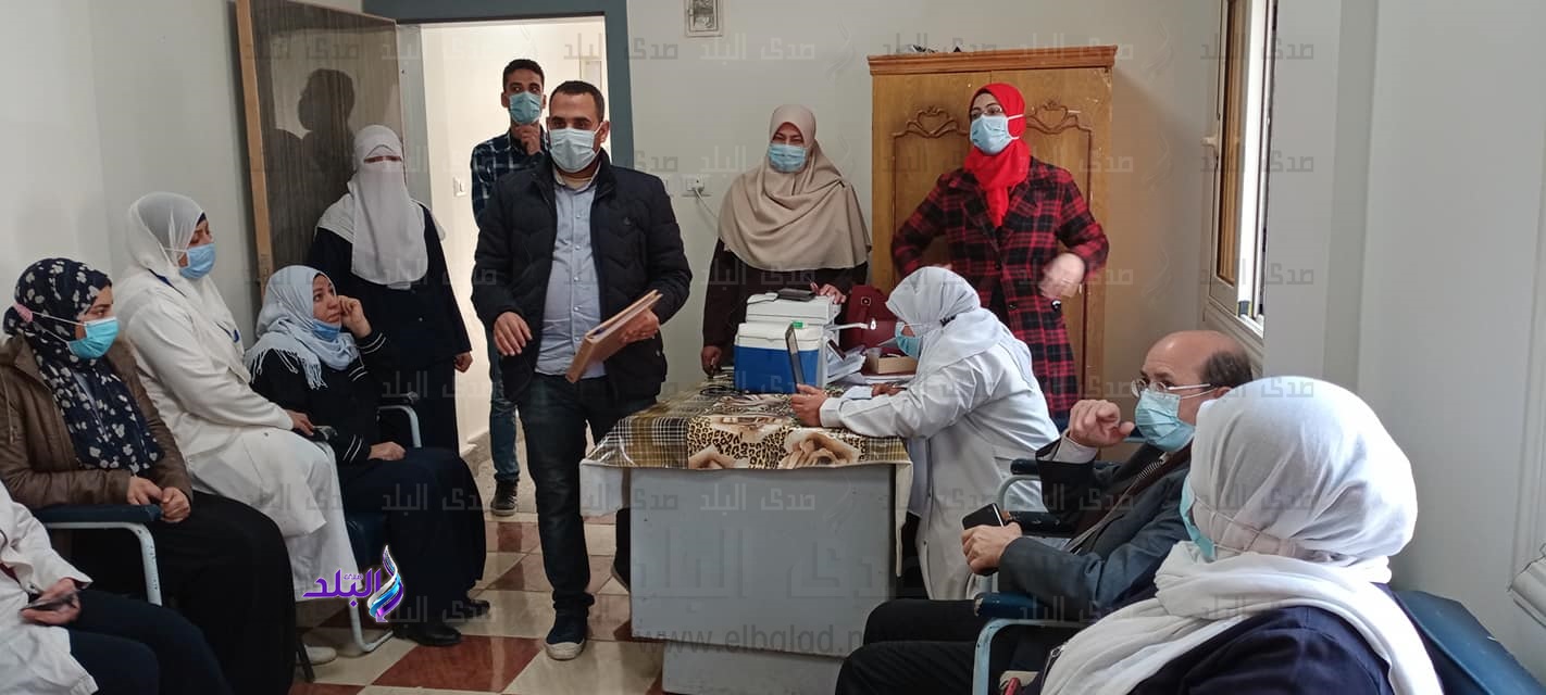 تطعيم الفرق الطبية بلقاح كورونا