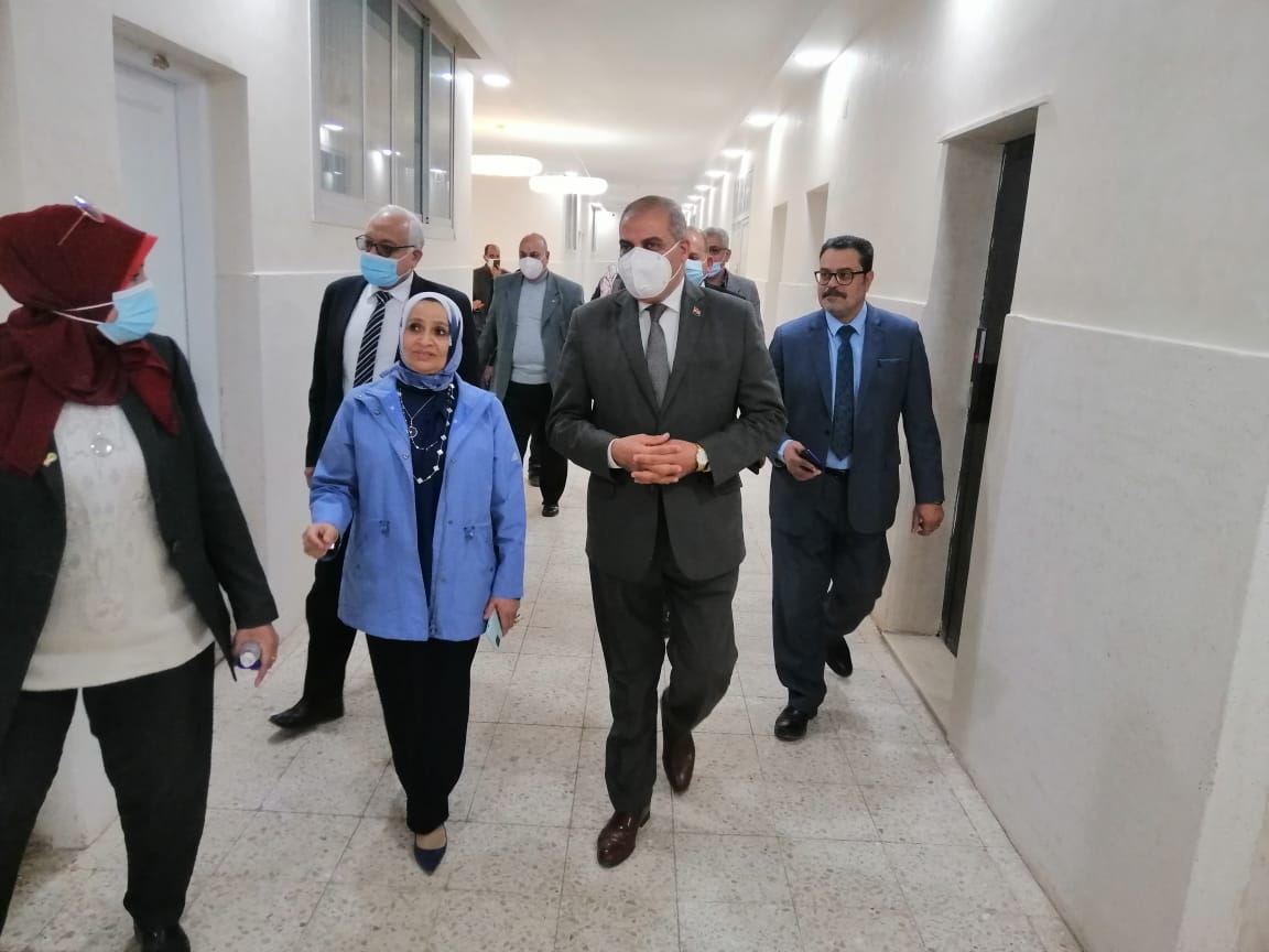 رئيس جامعة الأزهر في كلية الدراسات الإسلامية والعربية للبنات