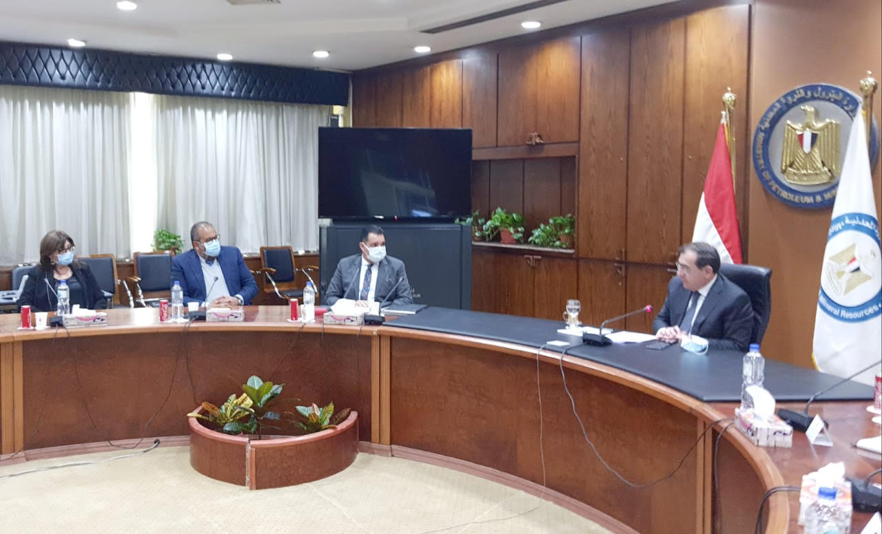 وزير البترول يستقبل وفد لجنة التعدين بغرفة التجارة الأمريكية