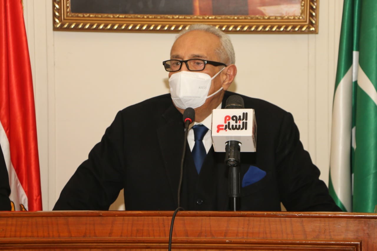 المستشار بهاء أبو شقة رئيس الوفد