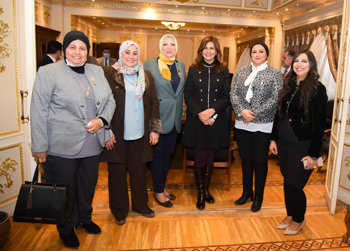 وزيرة الهجرة