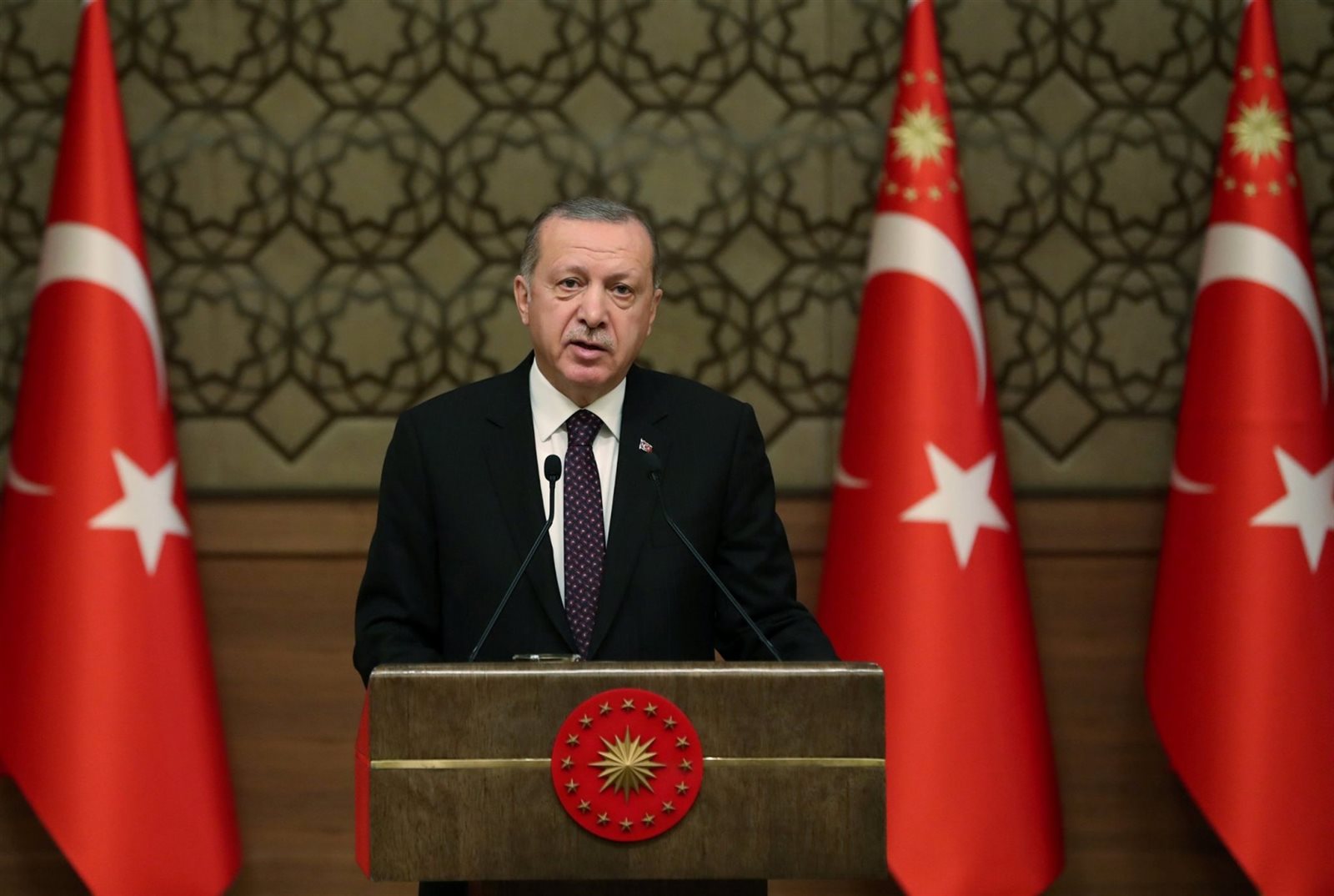 مجلس الشيوخ يطالب بايدن بالضغط على أردوغان بملف حقوق الإنسان