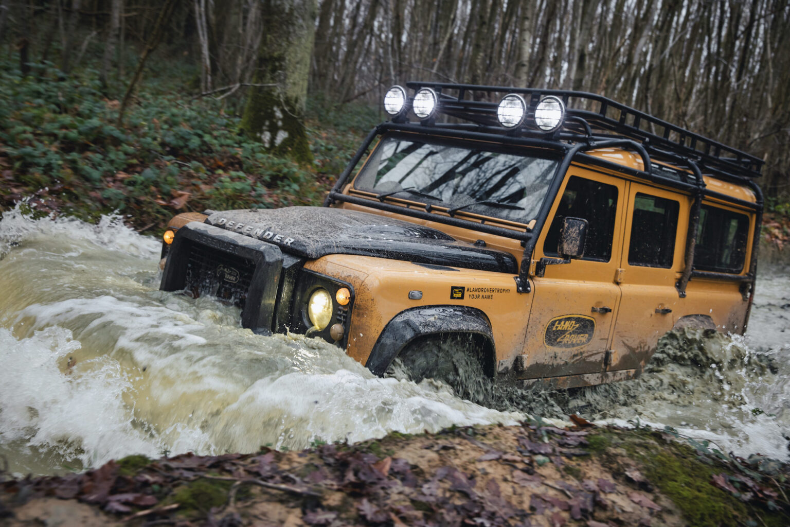 لاند روفر ديفندر land rover defender works v8 trophy