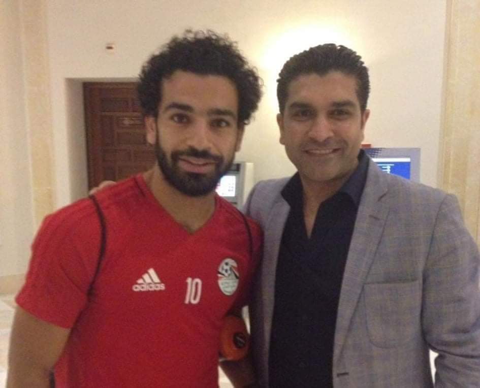 محمد صلاح مع رئيس اتحاد المينى فوتبول 