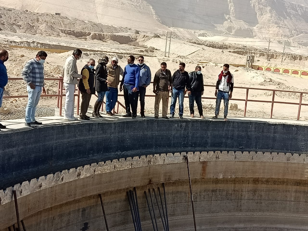 جولة نائب رئيس جهاز تنمية شمال خليج السويس 