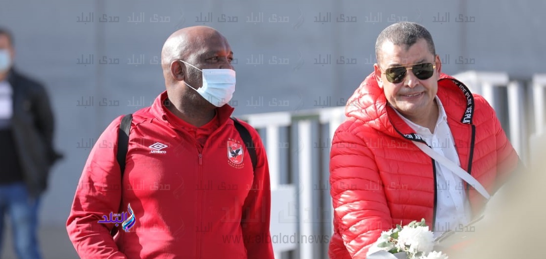 موسماني في مطار القاهرة 