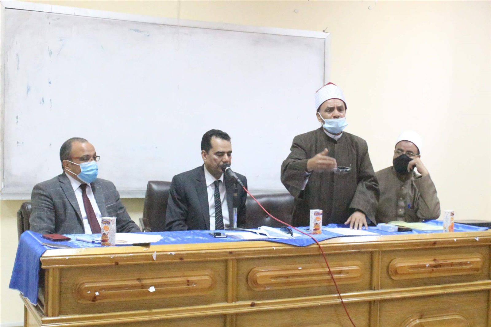 دورة تدريب الأئمة والواعظات بجامعة جنوب الوادى