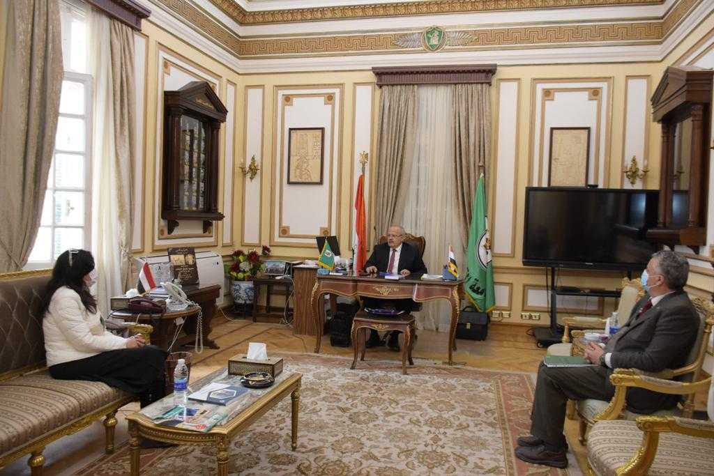 جامعة القاهرة 