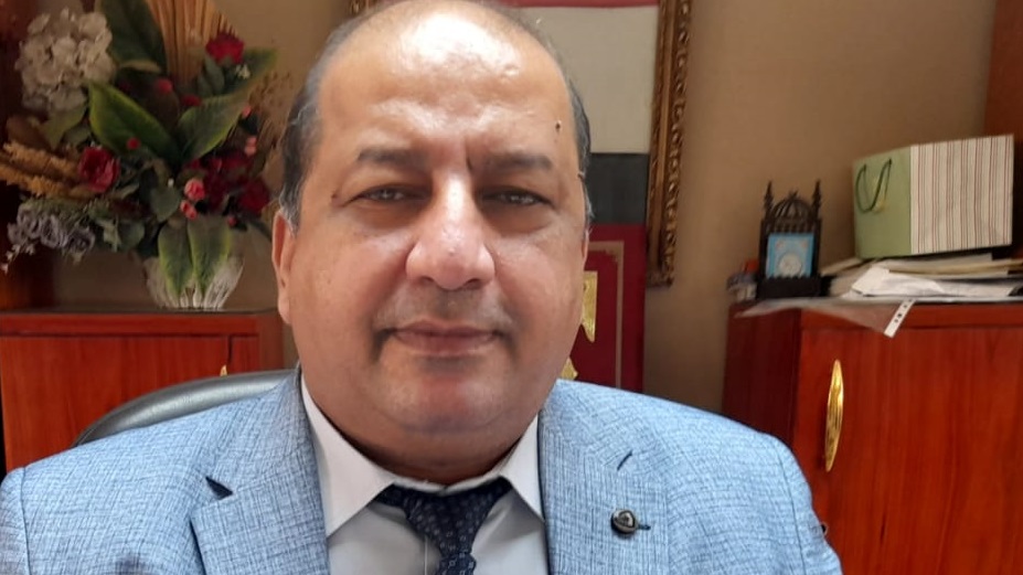 الدكتور أحمد رجب عميد كلية الأثار