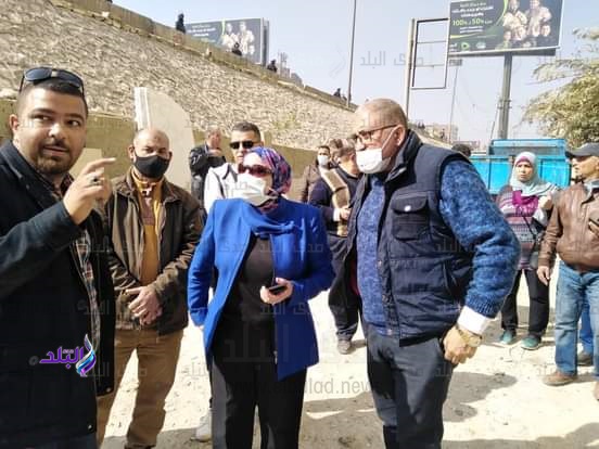 نائب محافظ القاهرة خلال الجولة
