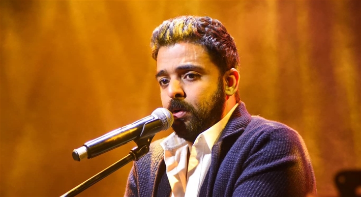 الشاعر عمرو حسن 