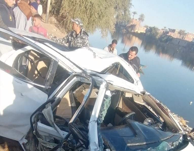 إرتفاع عدد ضحايا حادث تصادم سيارتين بأسيوط