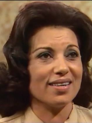 الفنانة رجاء حسين 