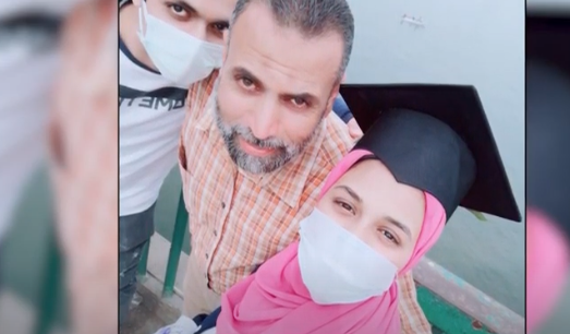 والد طالبة بكلية الطب 