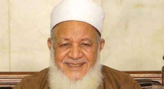 مركز الأزهر للفتوى يقدم سيرة أحمد طه ريان