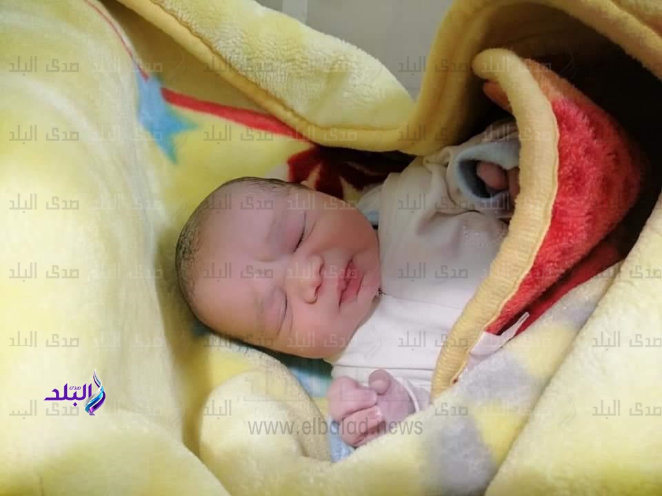 إطلاق إسم وزيرة الصحة علي اول مولودة بالمجمع الطبي 