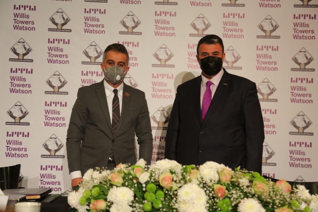 النائب أحمد فتحي مع مسئول شركة ويليس تاورز واتسون
