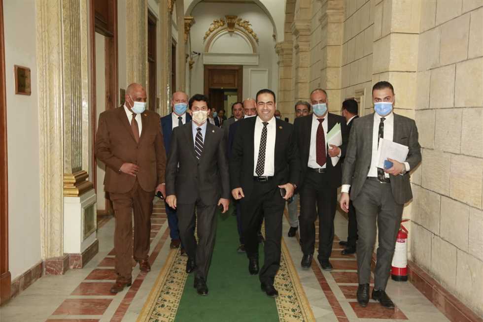 أشرف صبحى